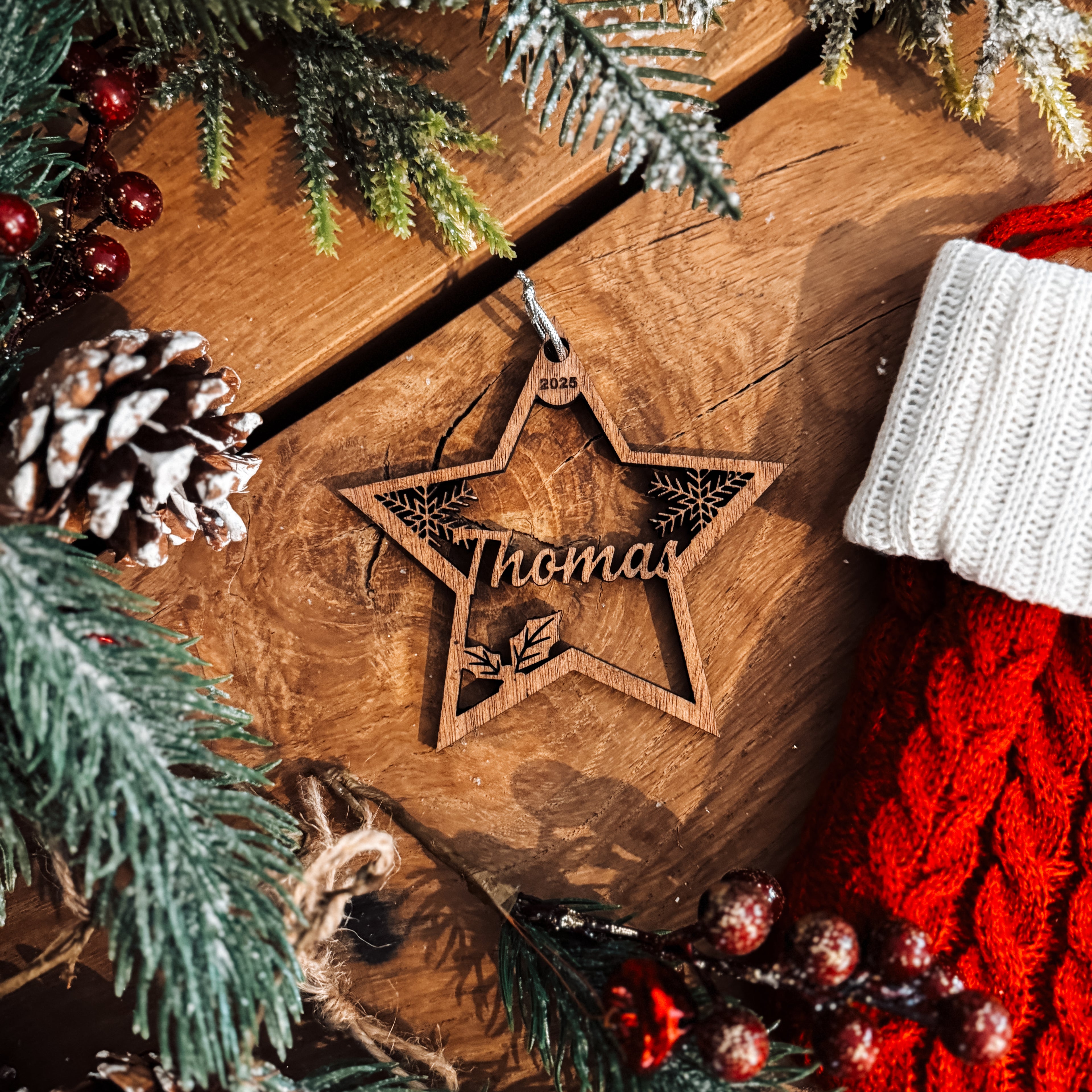 Boule de Noël Etoile Personnalisée en Bois