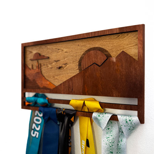 Porte-médailles en bois - Montagne
