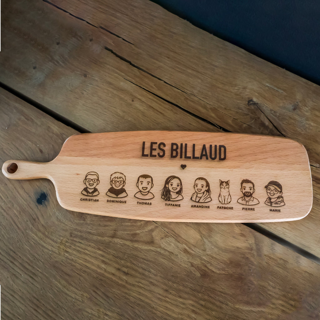 Planche à découper en bois personnalisée – Portraits de famille gravés