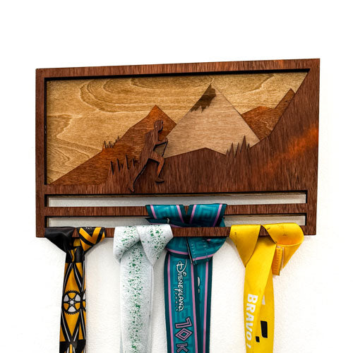 Porte-médailles en bois Homme - Trail