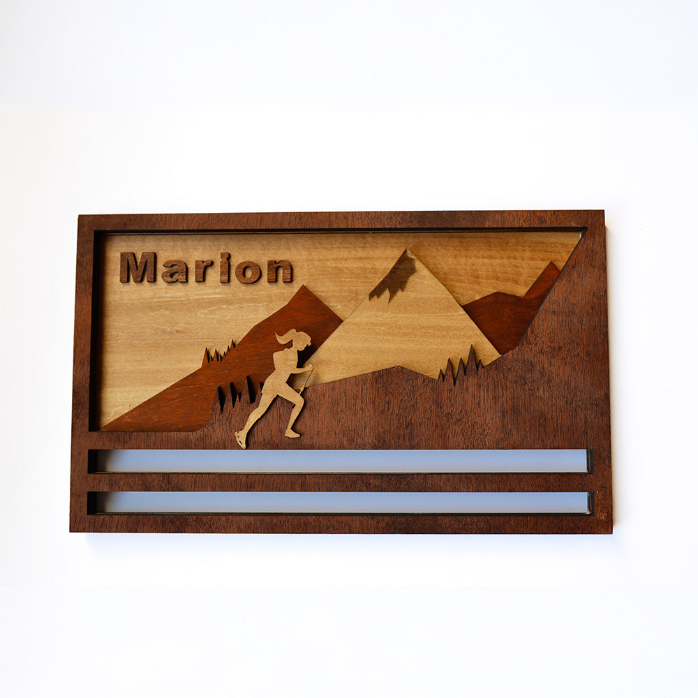 Porte-médailles en bois - Trail Femme